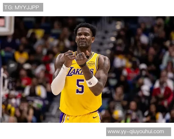 湖人克服恶劣天气顺利抵达芝加哥明日比赛按计划进行 湖人克服恶劣天气顺利抵达芝加哥明日比赛按计划进行