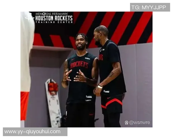 伊森谈杜兰特加盟火箭的第一反应是否还在球队中继续奋斗