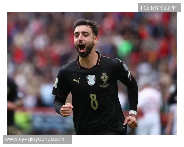 葡萄牙球员内维斯等在巴黎夺七冠国家队发海报庆祝辉煌成就