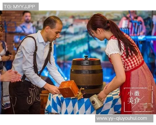 凯恩与妻子共享啤酒节欢乐时光为这一周的美好回忆添上完美句号