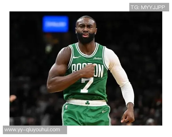 杰伦布朗赞沃尔什日益成长期待他在赛场上的精彩表现