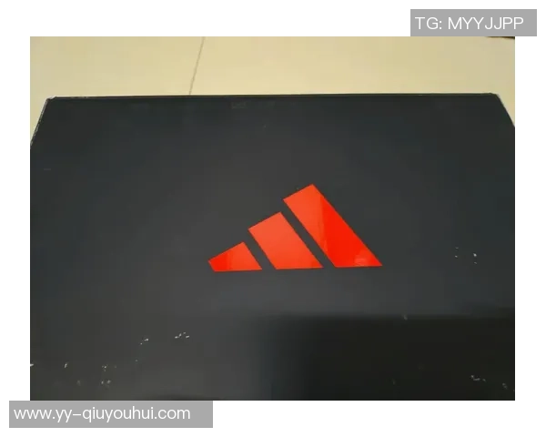 米切尔为母校打造独特球衣设计融入个人Logo与蜘蛛侠元素